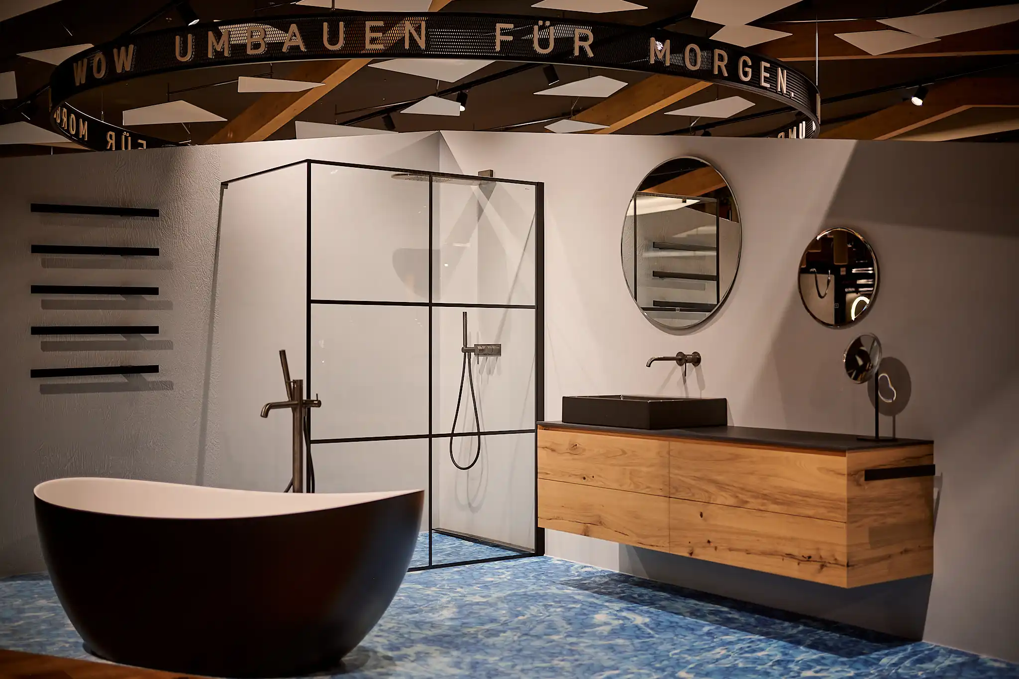 WOW Schauraum mit Bad-Ausstellung